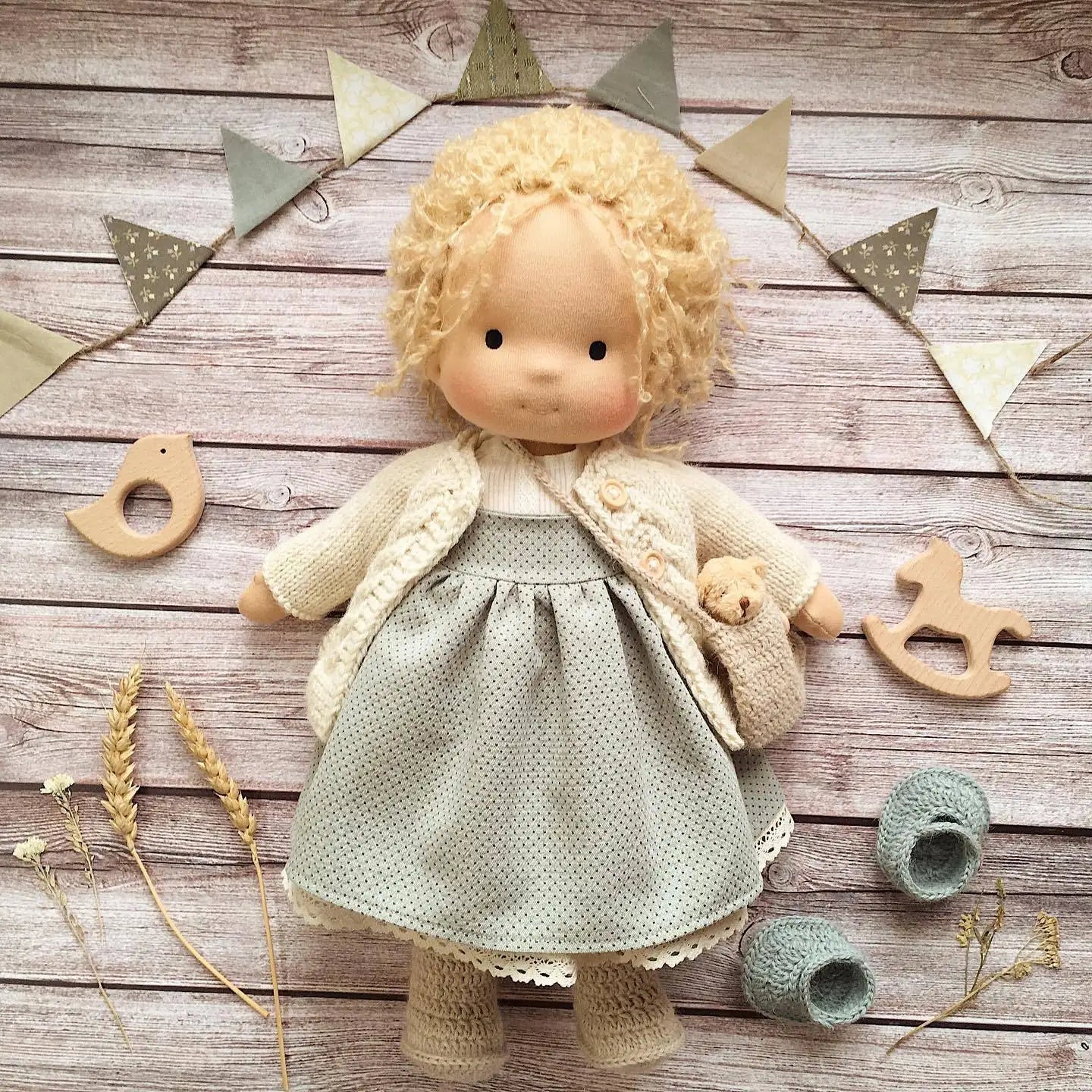 Waldorf Handmade Cloth Doll Multiple Styles Retro Boho Floral Dress Outfit Soft Plush Cotton Dolls Girls Gift Wear a Straw Hat